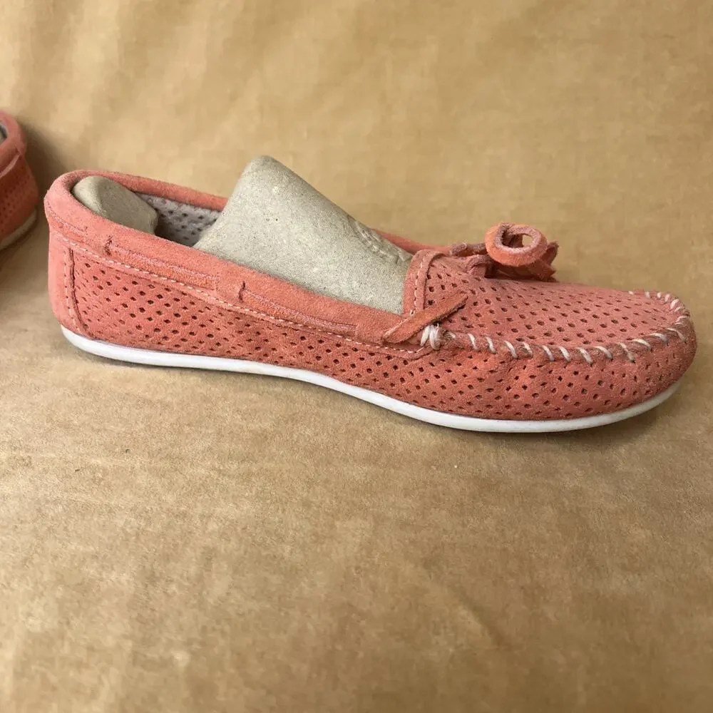 Minnetonka Moccasins Lisa SZ 8 Suede Perforated Pink Melon White Rubber Sole
